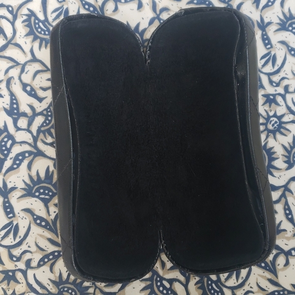 Chanel Mens Sunglasses and Case - Picture 6 of 6